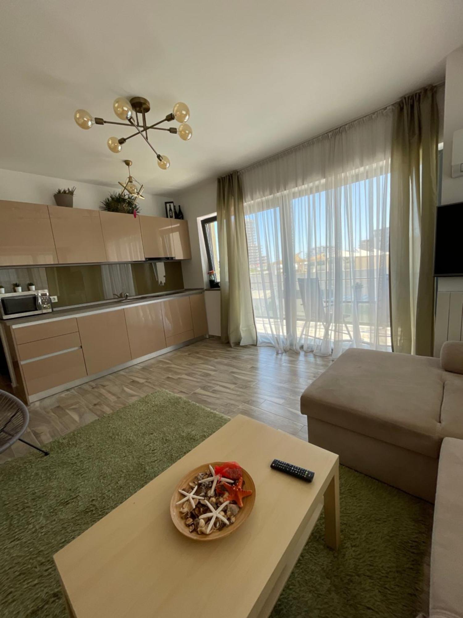 Summer Breeze Mamaia Nord Apart Apartment Exterior photo